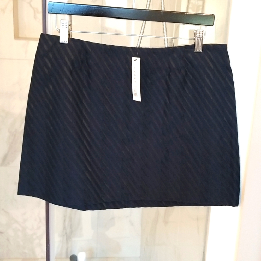 Theory Mini Skirt NWT